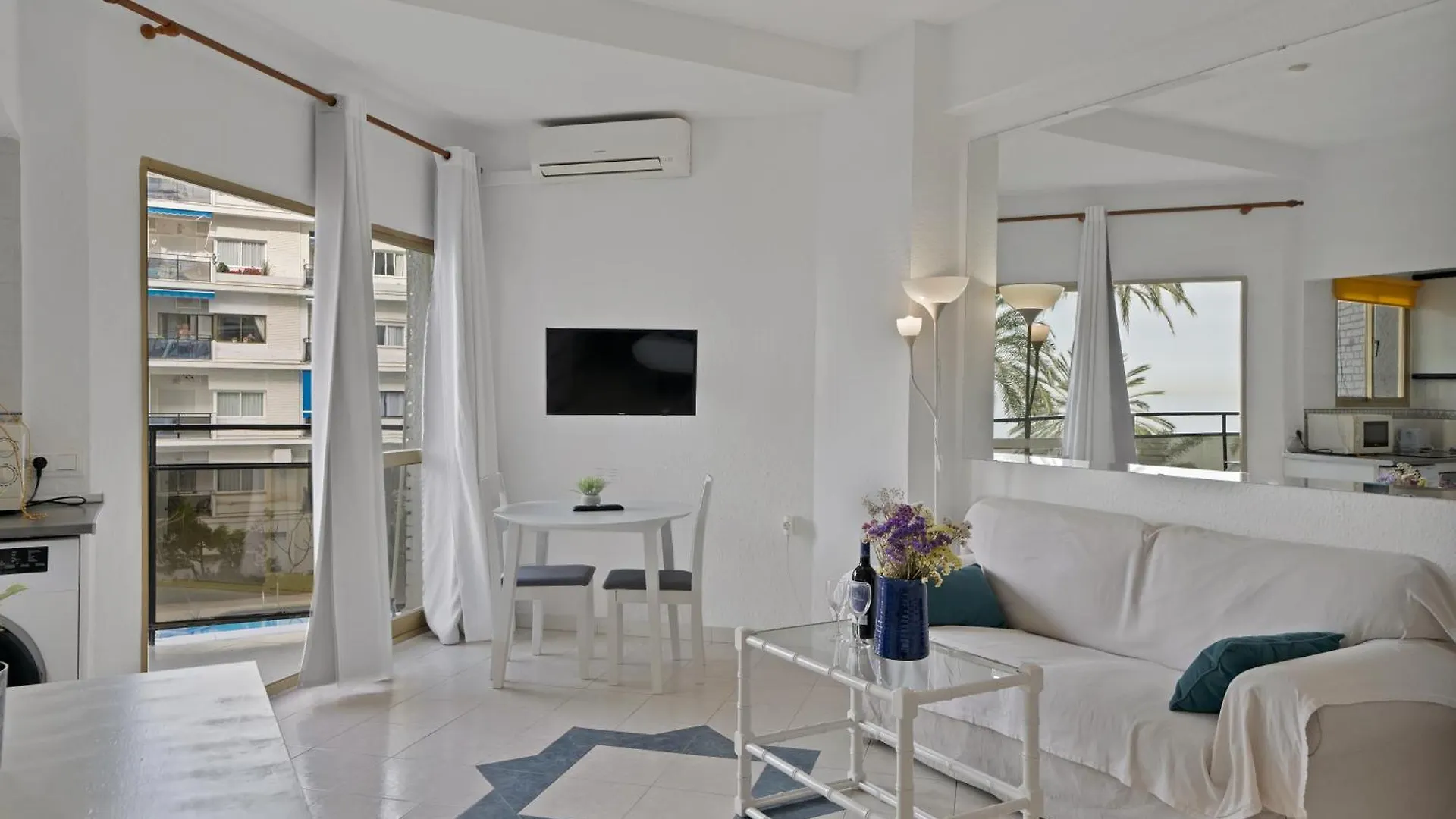 Skol A103 - Wa Marbella Beach 0*,  Ισπανία